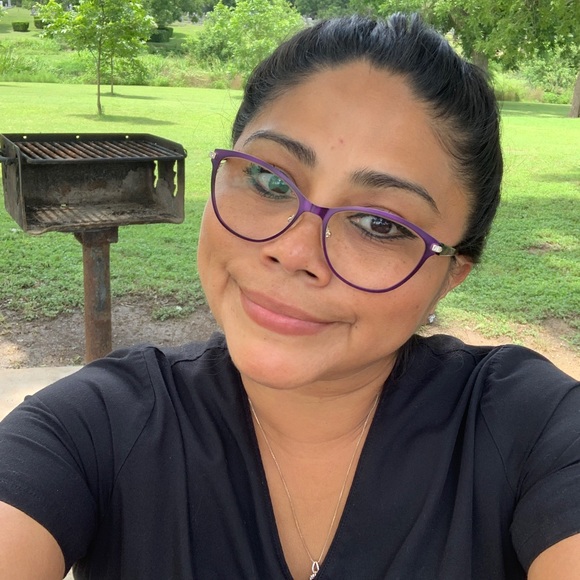 Meet your Posher, Ruby - Picture 1 of 1